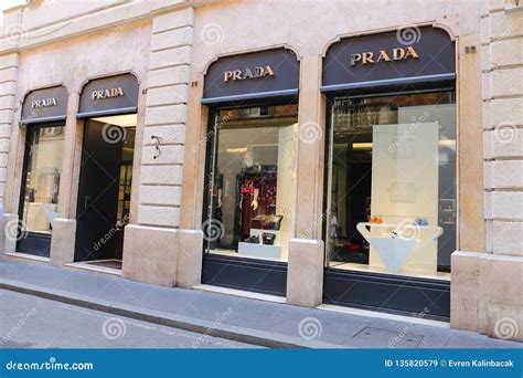 prada outlet rome italy